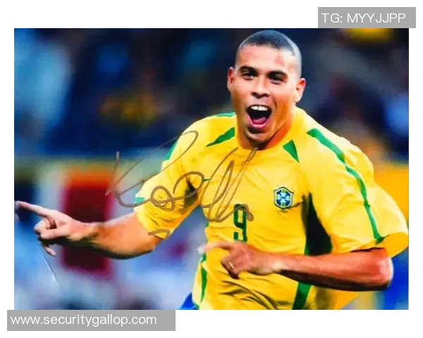 七号球星足球传奇全解析 从起步到巅峰的辉煌旅程