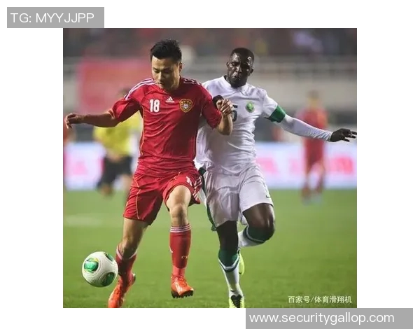 中国最强足球球星崛起之路展现实力与荣耀带动全民热情