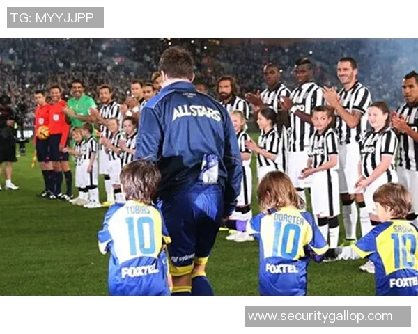 足球球星转型商人之路:从绿茵场到商业帝国的崛起与挑战 足球球星转型商人之路:从绿茵场到商业帝国的崛起与挑战